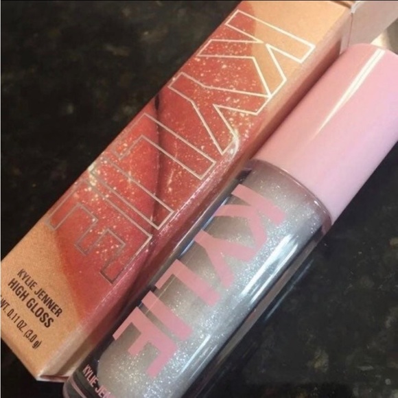 Kylie Cosmetics High Gloss Lipgloss in Always Shining BNIB - Picture 3 of 9